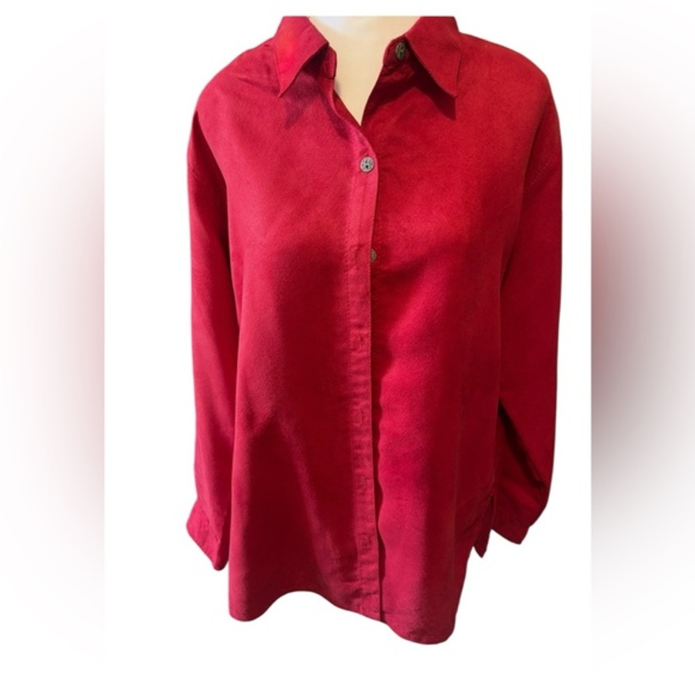 CHICOS NWOT size 2 - Vibrant Suedelike Red Button-Down Shirt